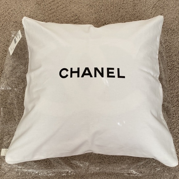 Chanel cashmere/ wool CC DOUBLE FACE INTERIOR PILLOW - Picture 7 of 9